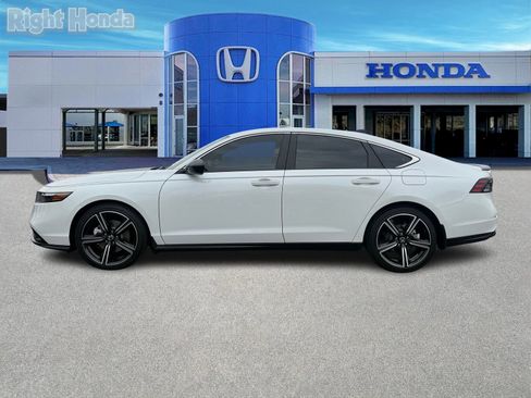 Used 2023 Honda Accord Sport image 3