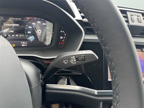 New 2025 Audi Q3 2.0T Premium image 46