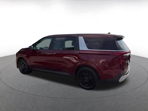 Used 2026 Kia Carnival FWD image 10