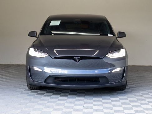 Used 2023 Tesla Model X image 4