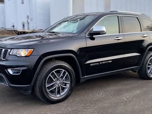 Used 2018 Jeep Grand Cherokee Limited image 4