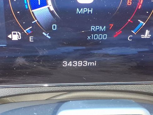 Used 2024 Chevrolet Traverse RS FWD image 30
