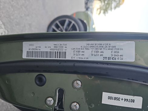 Used 2018 Dodge Challenger R/T w/ Performance Handling Group image 35