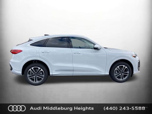 Used 2025 Audi Q5 Premium Plus AWD/4WD image 9