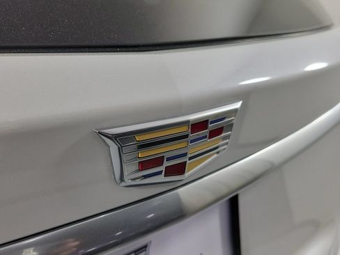 Used 2025 Cadillac XT6 Premium Luxury FWD image 7