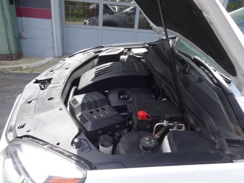 Used 2016 Chevrolet Equinox LTZ w/ Enhanced Convenience Package image 33