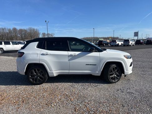 Used 2024 Jeep Compass Limited w/ Driver Assist Group I image 3