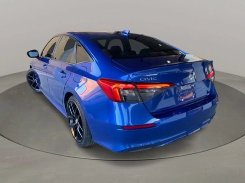 Used 2022 Honda Civic Sport image 3