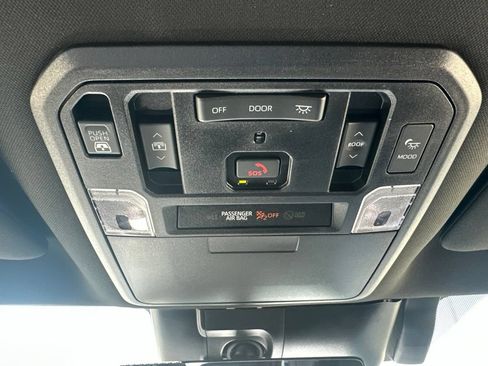 Used 2025 Toyota Tundra Platinum AWD/4WD image 26