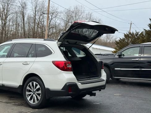Used 2018 Subaru Outback 3.6R Touring w/ Popular Package #3 image 43