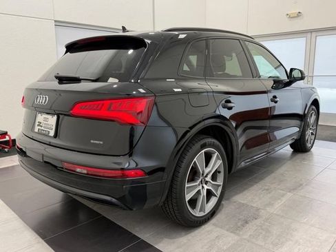 Used 2019 Audi Q5 Prestige w/ Prestige Package AWD/4WD image 2