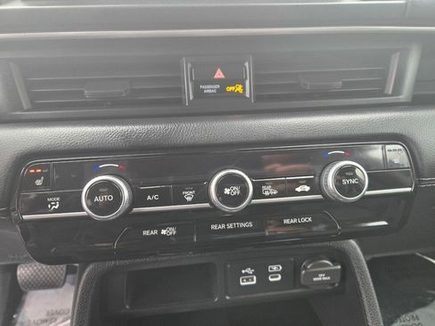 Certified 2023 Honda Pilot EX-L image 17