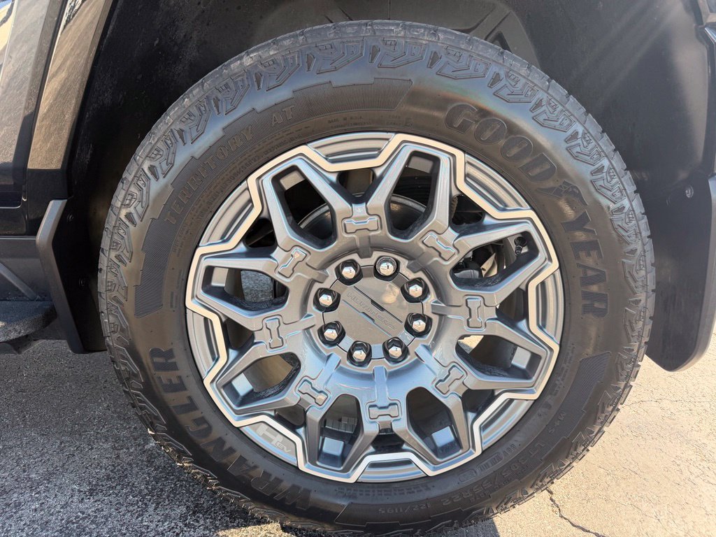 Used 2026 GMC Hummer EV SUV AWD/4WD image 12