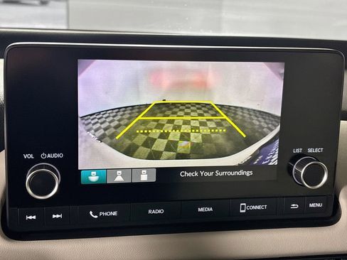 Certified 2025 Honda HR-V LX image 17