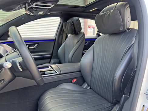 Used 2022 Mercedes-Benz S 500 4MATIC w/ AMG Line Package image 47