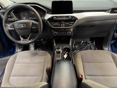 Used 2022 Ford Escape SE image 40