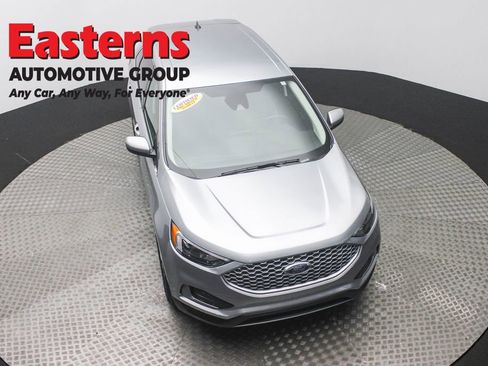 Used 2024 Ford Edge SEL image 3