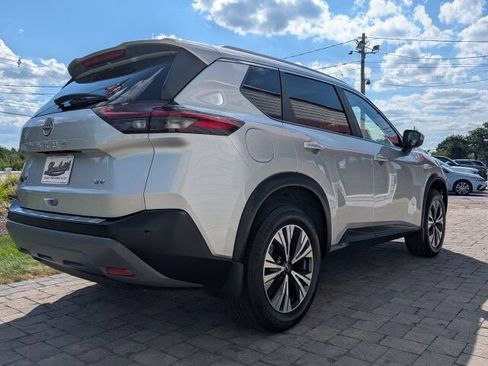 Used 2023 Nissan Rogue SV w/ SV Premium B Package FWD image 6