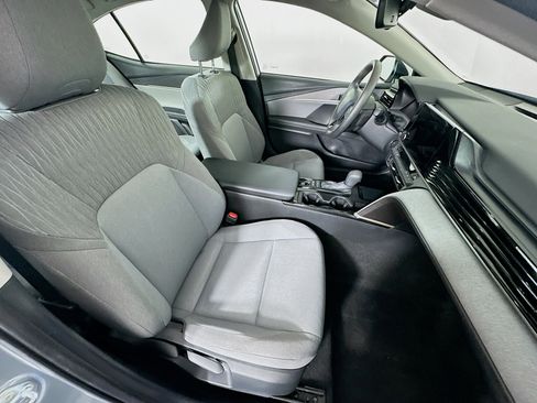 Used 2025 Toyota Camry LE image 31