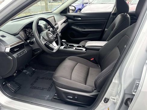 Used 2024 Nissan Altima 2.5 SV image 20