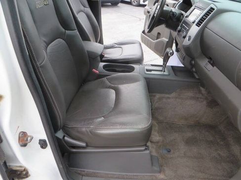 Used 2014 Nissan Xterra PRO-4X w/ Pro-4x Leather Package AWD/4WD image 25