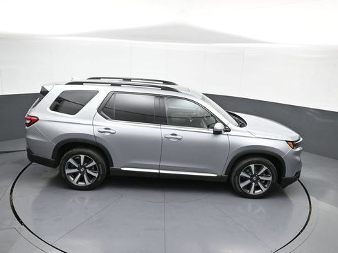 Certified 2023 Honda Pilot Touring image 43