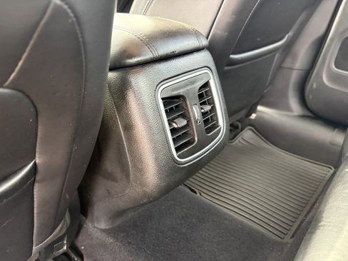 Used 2015 Chrysler 200 C w/ Navigation & Sound Group I image 17