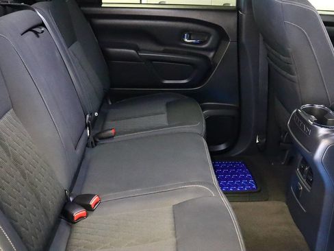 Used 2018 Nissan Titan SV w/ SV Convenience Package AWD/4WD image 24