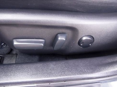 Used 2013 Toyota Camry SE FWD image 35
