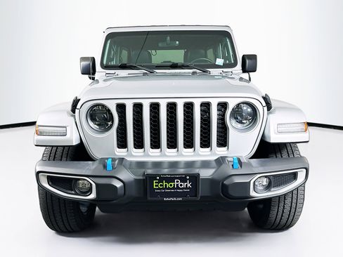 Used 2023 Jeep Wrangler Sahara w/ Cold Weather Group AWD/4WD image 2