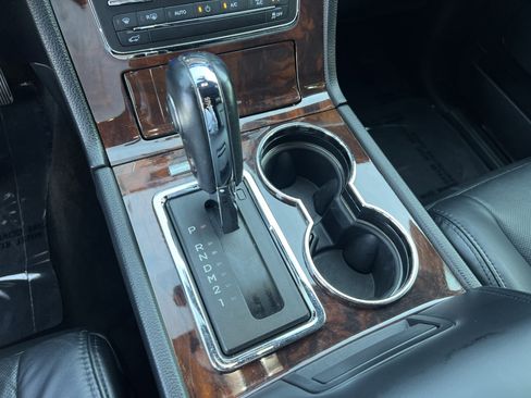 Used 2015 Lincoln Navigator 2WD image 17