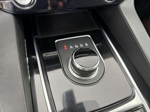 Used 2020 Jaguar F-PACE Premium AWD/4WD image 32