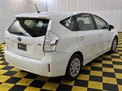 Used 2014 Toyota Prius V Two image 3