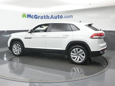 Used 2023 Volkswagen Atlas Cross Sport SE w/ Panoramic Sunroof Package FWD image 26