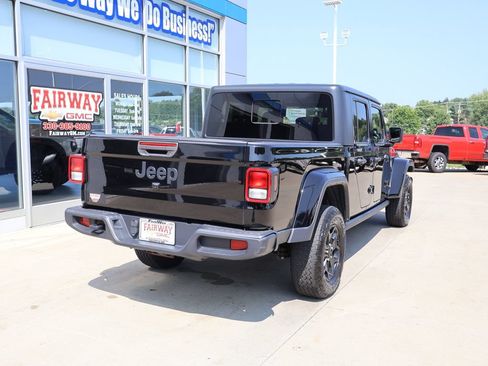 Used 2021 Jeep Gladiator Sport AWD/4WD image 3