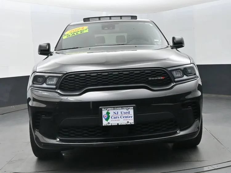 Used 2024 Dodge Durango GT AWD/4WD image 3