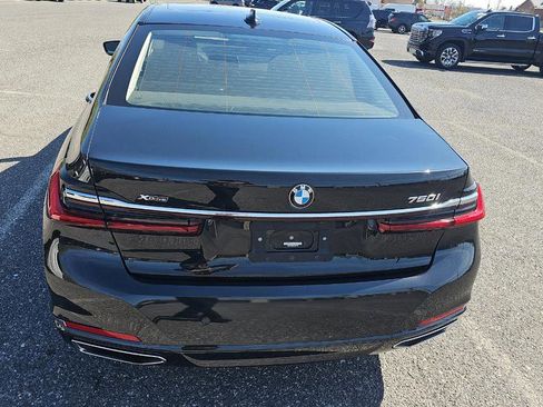 Used 2022 BMW 750i xDrive w/ Executive Package AWD/4WD image 4