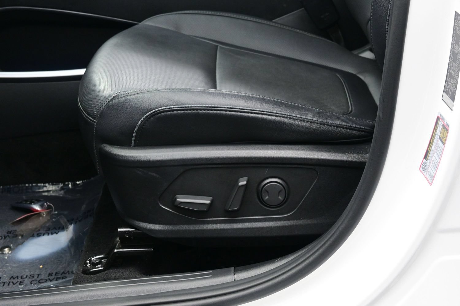 Certified 2024 Hyundai Tucson Limited AWD/4WD image 11