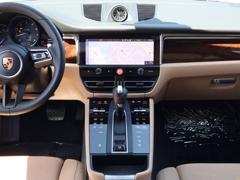 New 2026 Porsche Macan AWD/4WD image 20