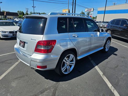 Used 2010 Mercedes-Benz GLK 350 4MATIC image 5