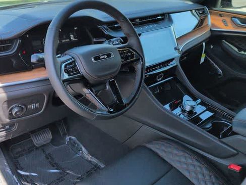 New 2026 Jeep Grand Cherokee Summit AWD/4WD image 10
