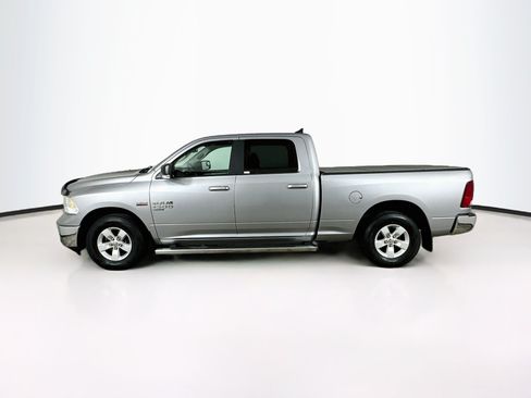 Used 2020 RAM 1500 Classic SLT w/ Luxury Group RWD image 4