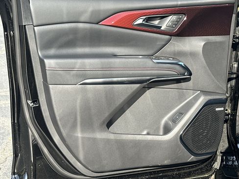 New 2026 Chevrolet Traverse RS image 11