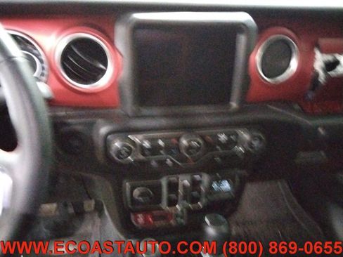 Used 2023 Jeep Gladiator Rubicon w/ Cold Weather Group AWD/4WD image 12