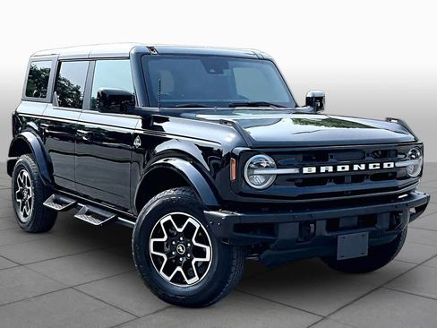 Used 2024 Ford Bronco Outer Banks AWD/4WD image 3
