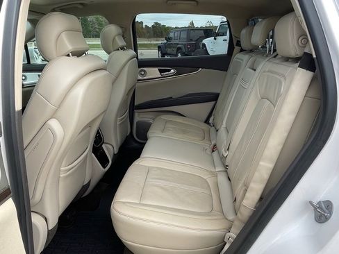 Used 2016 Lincoln MKX Reserve w/ Luxury Package image 34