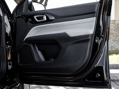 Used 2022 Jeep Compass Limited w/ Elite Group image 58