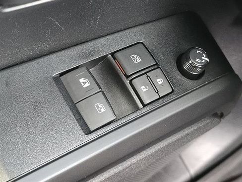 Used 2023 Toyota Tacoma SR image 13