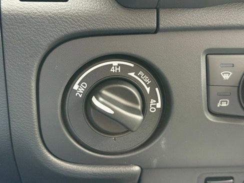 New 2026 Nissan Frontier SV w/ SV Convenience Package image 31