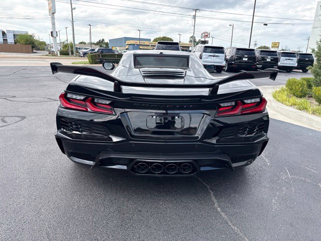 Used 2023 Chevrolet Corvette Z06 w/ Z07 Performance Package RWD image 16
